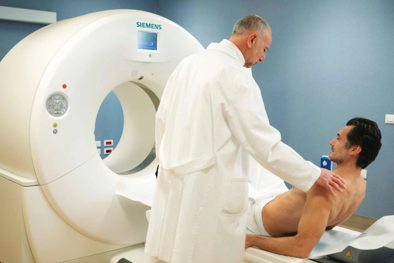 Lucia Magnani Health Clinic diagnostic scan test